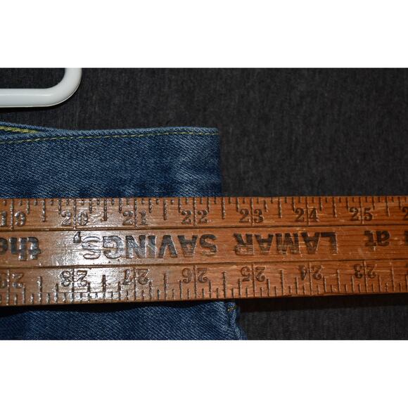 Levi's 560 Men's 44x32 Taper Fit Distressed Denim Jeans Light Wash - Picture 3 of 9